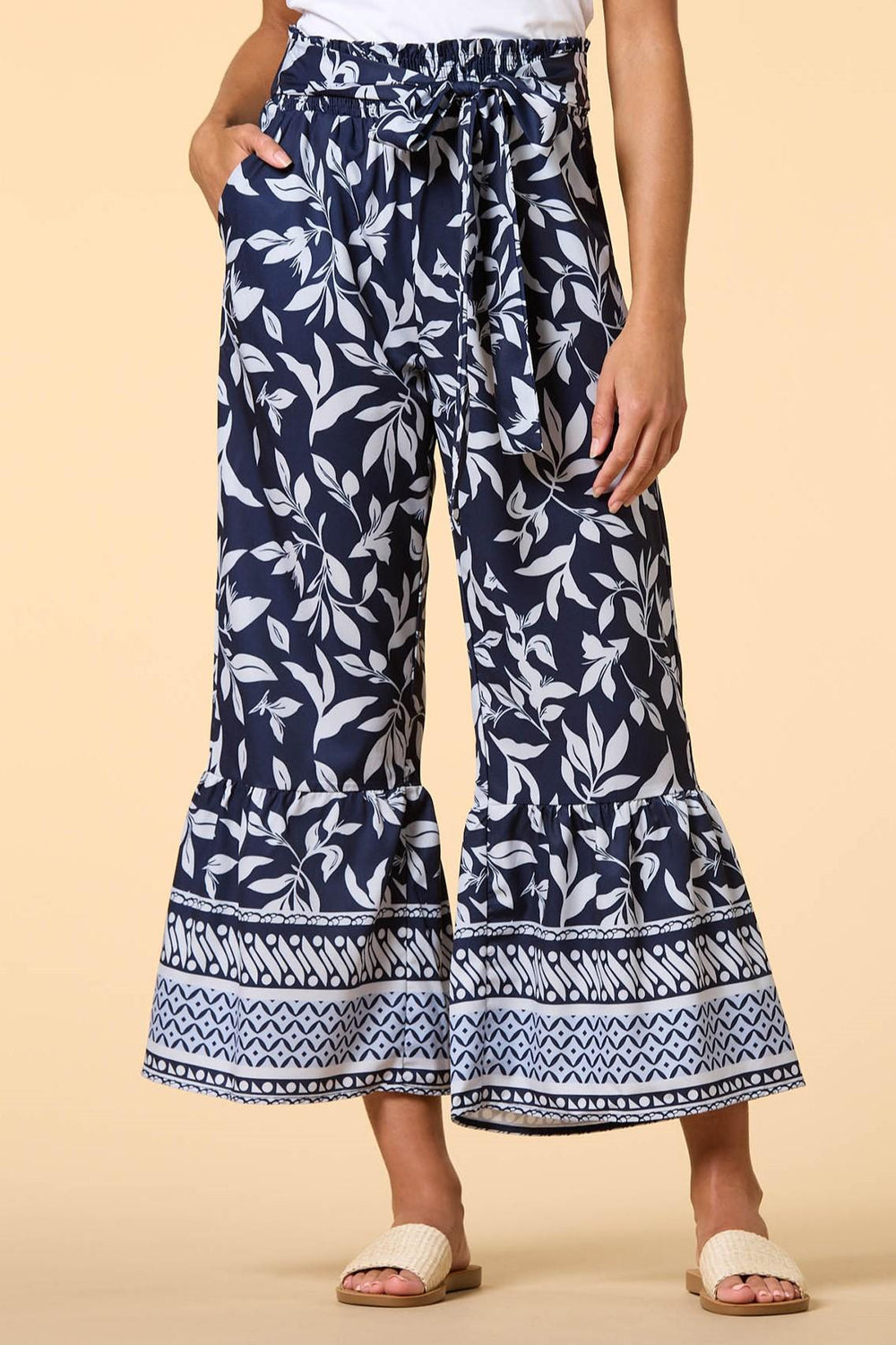 borderline fine pants Versona Apparel