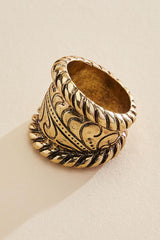 engraved antique gold ring Versona Jewelry