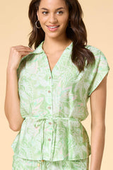 leaf it to me shirt Versona Apparel