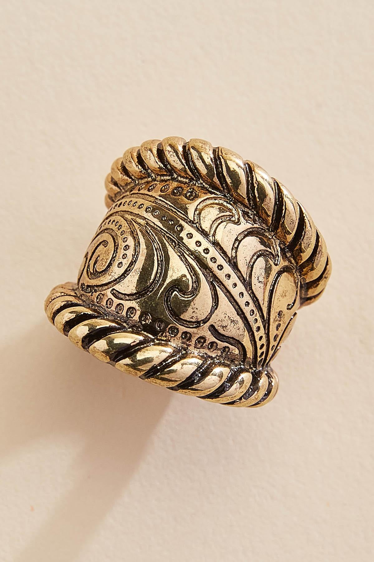 engraved antique gold ring Versona Jewelry