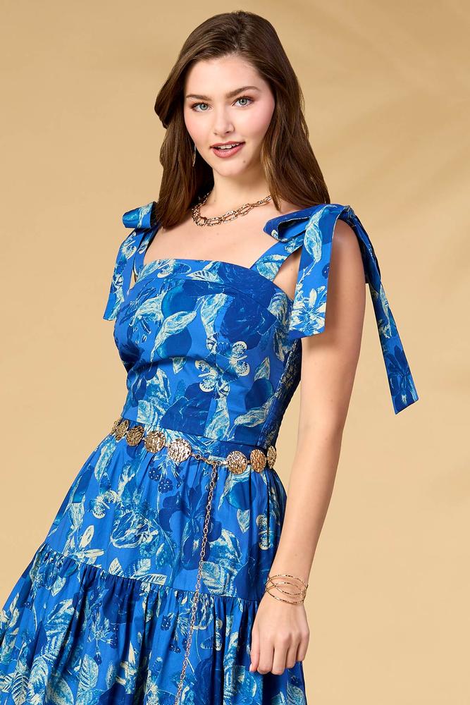out of the water tank Versona Trends|Apparel