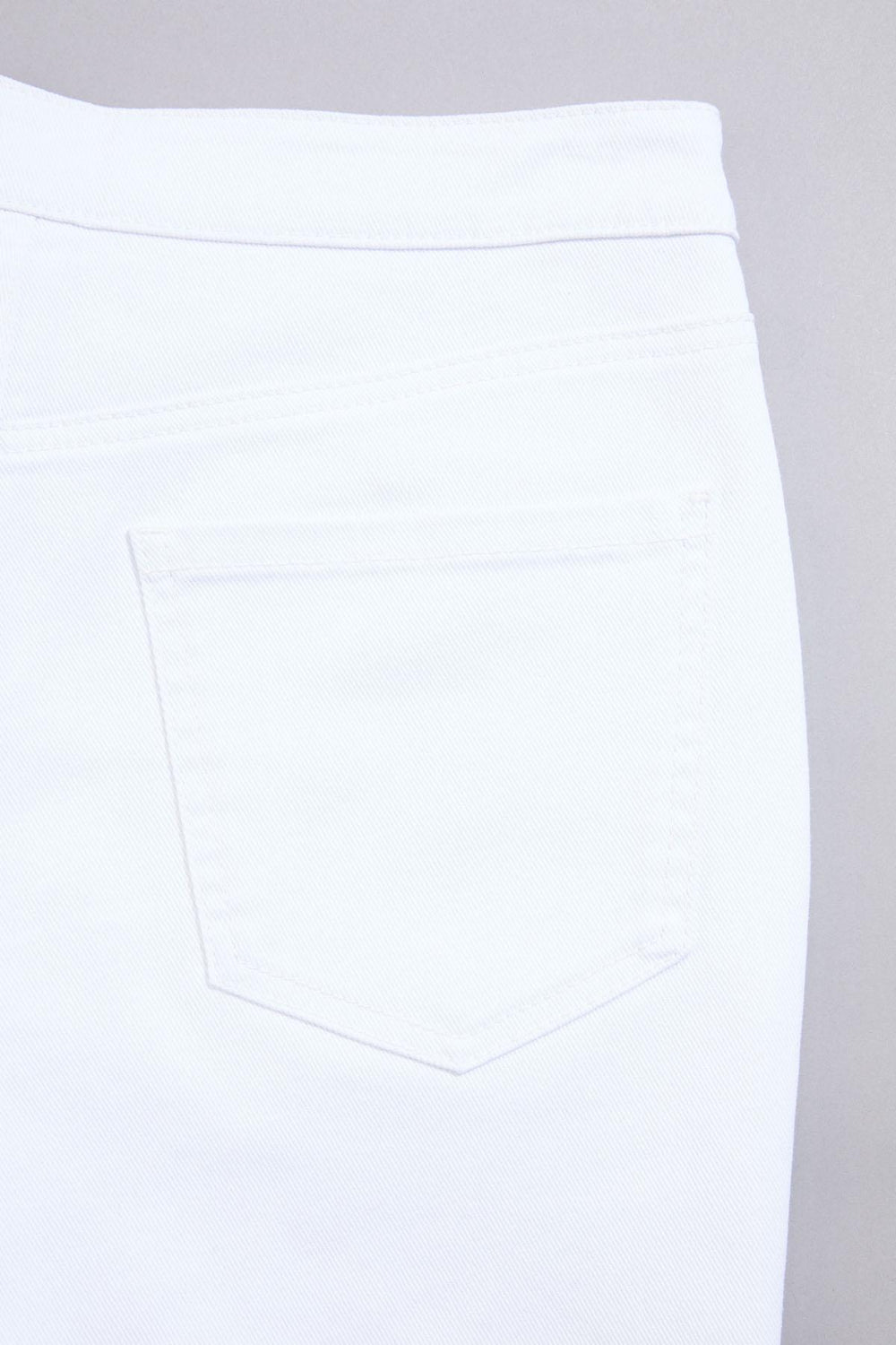 cache flared white jeans Versona Caché