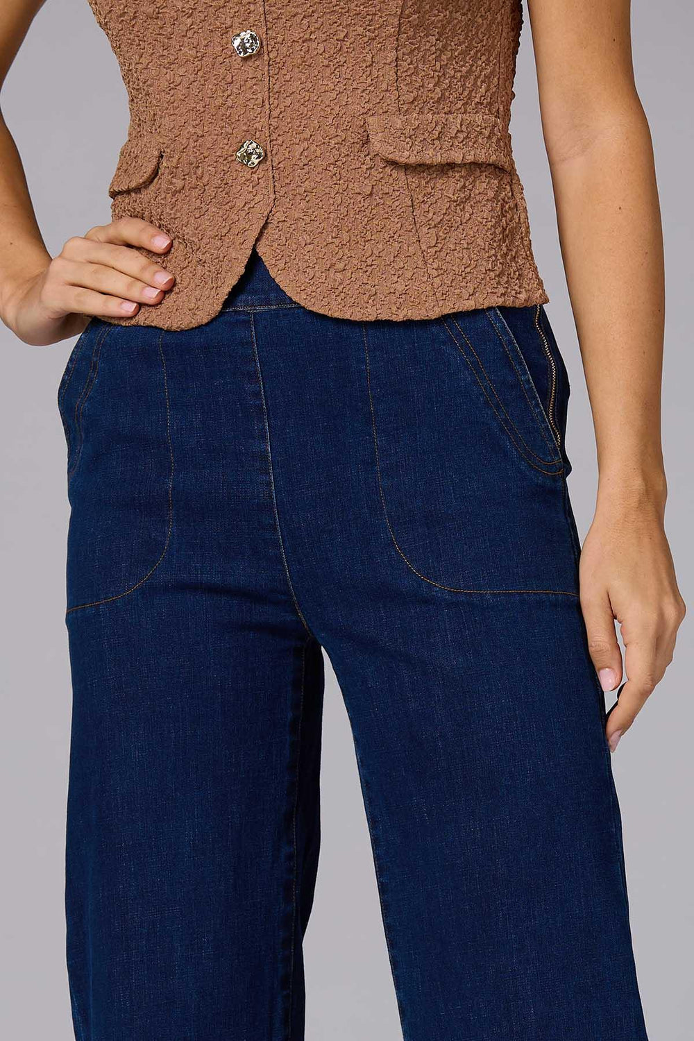 cache dark wash wide leg jeans Versona Caché