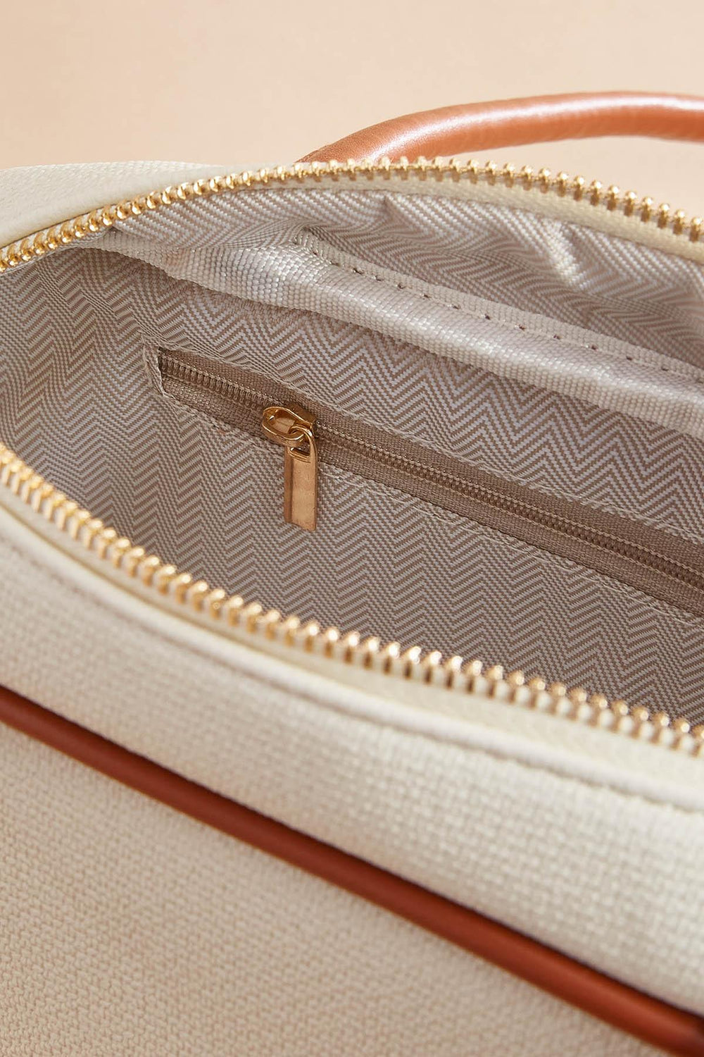 contrast piped bowler bag Versona Accessories