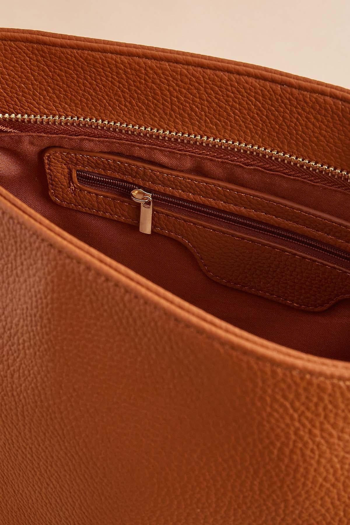 faux leather claw charm bag Versona Accessories