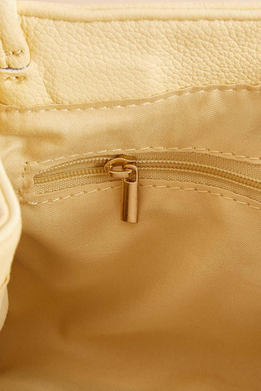 faux leather daisy charm crossbody Versona Sale